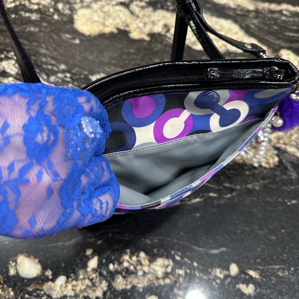 Coach Signature Pattern Crossbody - Picture 8 of 14